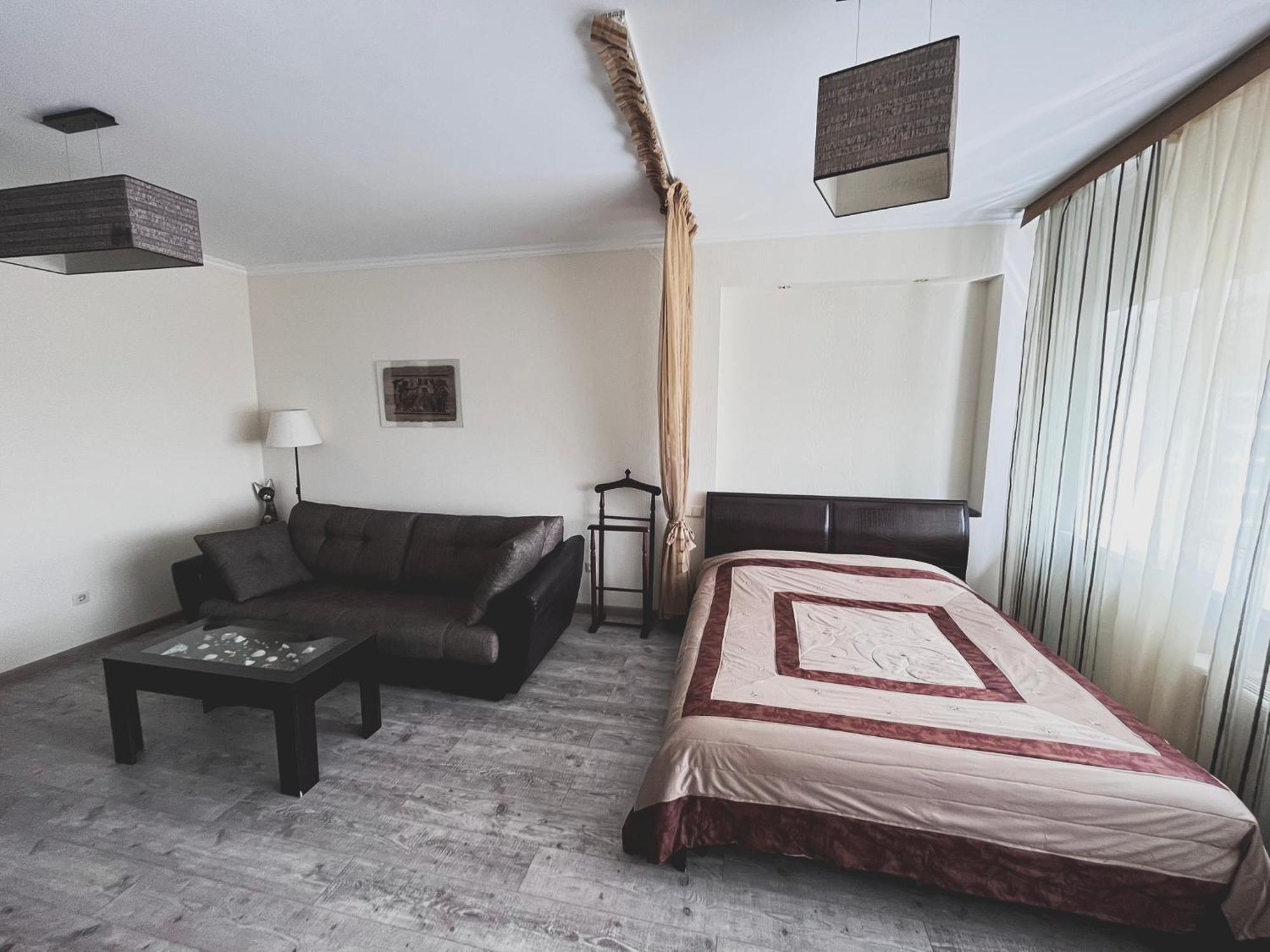 Vip House Hotel Asztana Kültér fotó